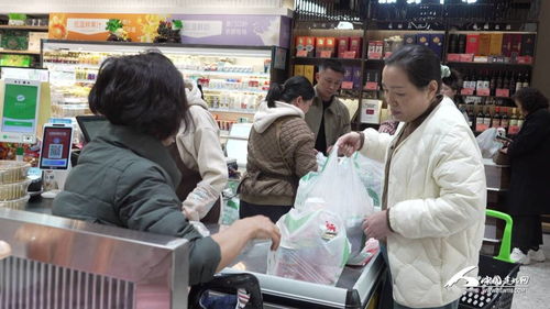 建始商超雙11促銷氛圍濃厚，日用百貨銷售迎來線下消費熱潮